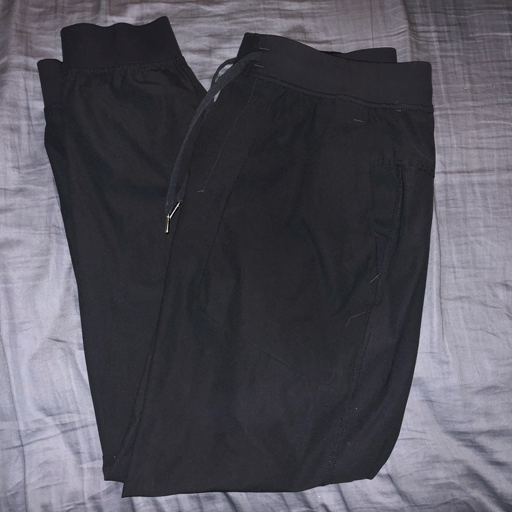 Men’s lulu lemon joggers.